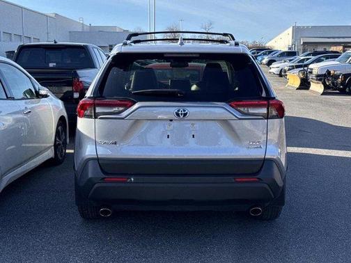 2023 Toyota RAV4 Hybrid XLE Premium