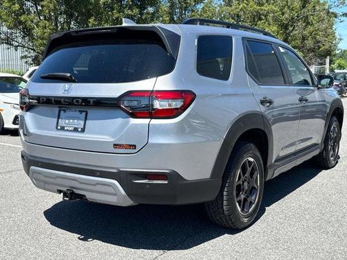 Gray 2025 Honda Pilot TrailSport
