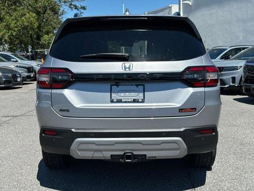 Gray 2025 Honda Pilot TrailSport