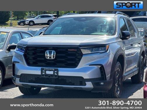 Gray 2025 Honda Pilot TrailSport