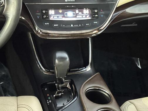 2013 Toyota Avalon XLE