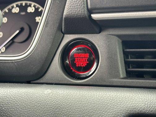 White 2025 Honda Pilot Sport