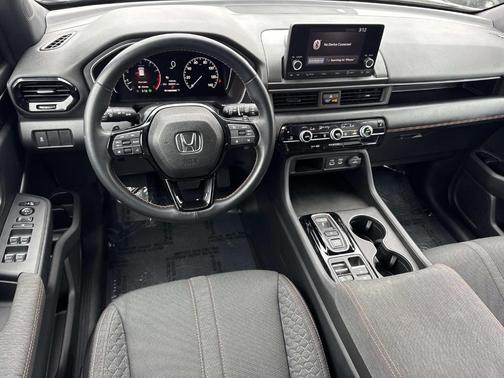 White 2025 Honda Pilot Sport