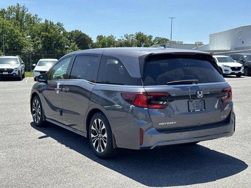Modern Steel Metallic 2026 Honda Odyssey Elite
