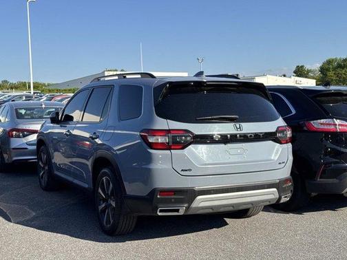 Gray 2024 Honda Pilot Elite