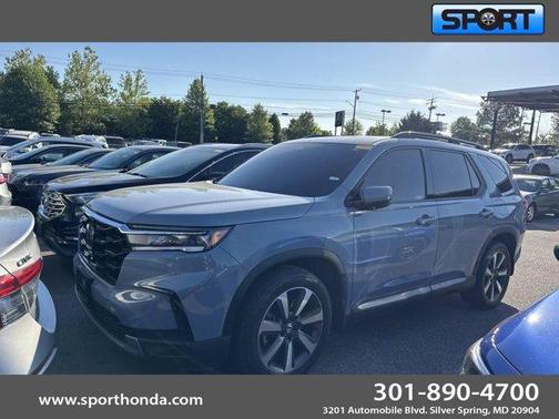 Gray 2024 Honda Pilot Elite
