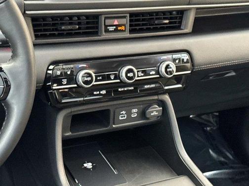 Black 2024 Honda Pilot Elite