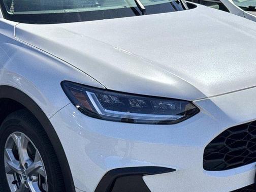 White 2025 Honda HR-V LX