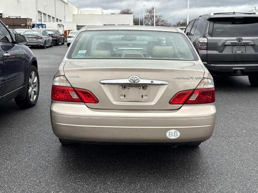 2004 Toyota Avalon XLS