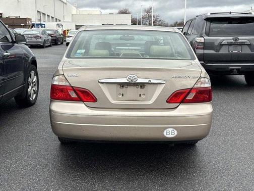 2004 Toyota Avalon XLS