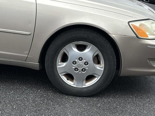 2004 Toyota Avalon XLS