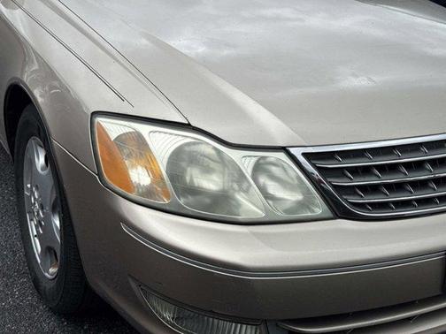 2004 Toyota Avalon XLS