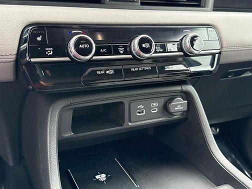 Obsidian Black 2025 Honda Pilot EX-L
