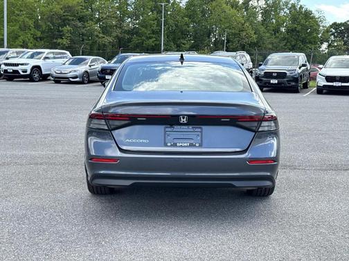 Meteorite Gray Metallic 2026 Honda Accord SE