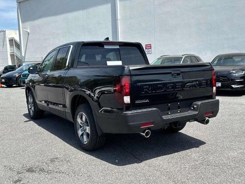 Crystal Black Pearl 2026 Honda Ridgeline RTL