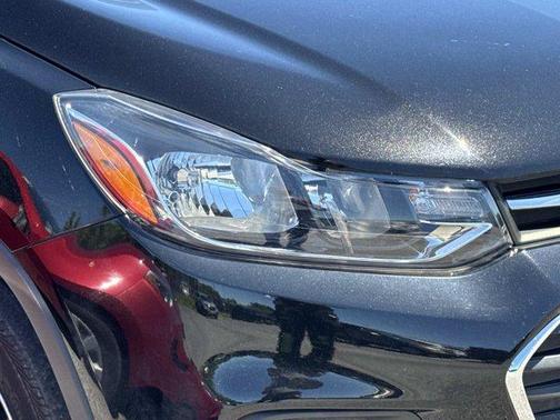 Mosaic Black Metallic 2019 Chevrolet Trax LS