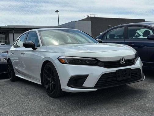 White 2024 Honda Civic Sport