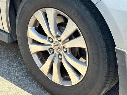 Silver 2017 Honda Odyssey EX-L
