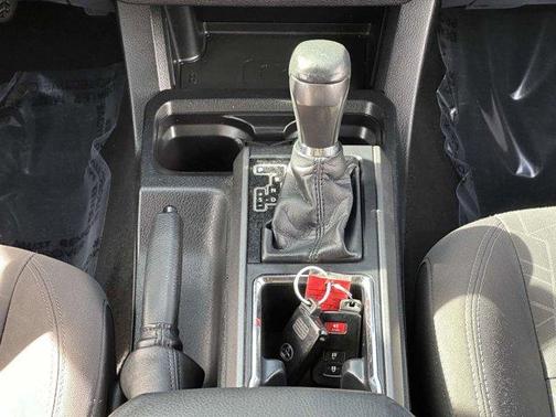 2016 Toyota Tacoma SR