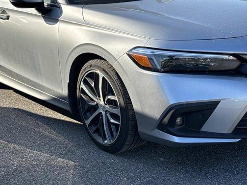 Lunar Silver Metallic 2024 Honda Civic Touring