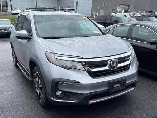 Lunar Silver Metallic 2021 Honda Pilot Touring 8-Passenger