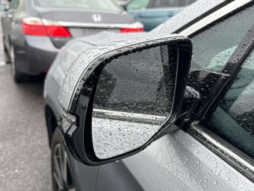 Lunar Silver Metallic 2021 Honda Pilot Touring 8-Passenger