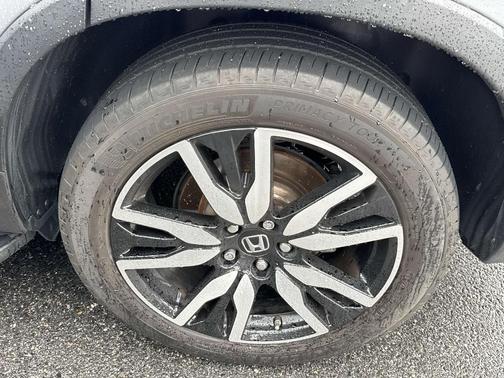 Lunar Silver Metallic 2021 Honda Pilot Touring 8-Passenger