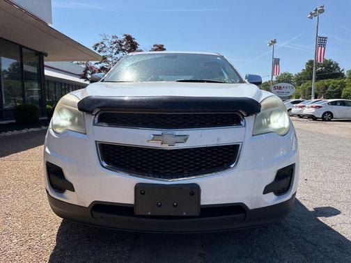 Summit White 2010 Chevrolet Equinox LT