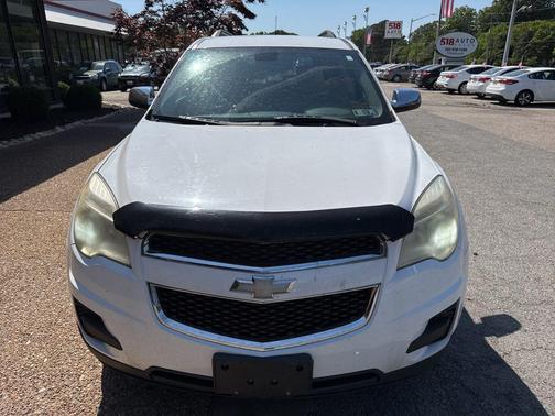 Summit White 2010 Chevrolet Equinox LT