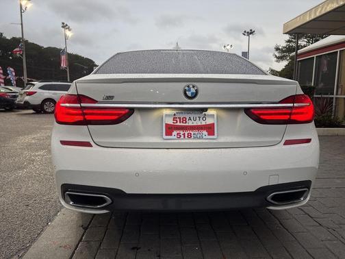 2018 BMW 750 I