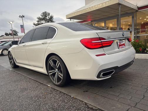 2018 BMW 750 I