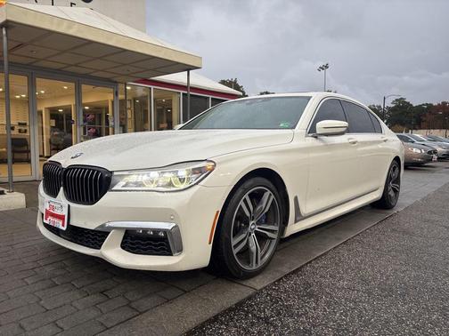 2018 BMW 750 I