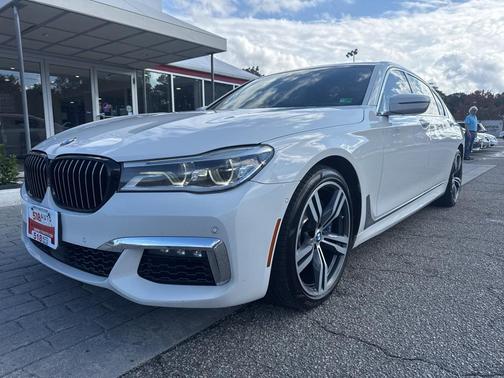 2018 BMW 750 I