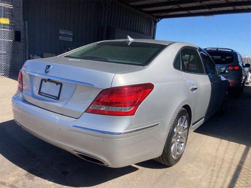 2013 Hyundai Equus Signature