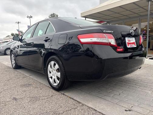 2011 Toyota Camry LE