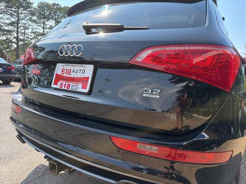 Black 2011 Audi Q5 Premium Plus