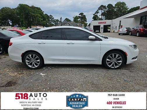 2015 Chrysler 200 S