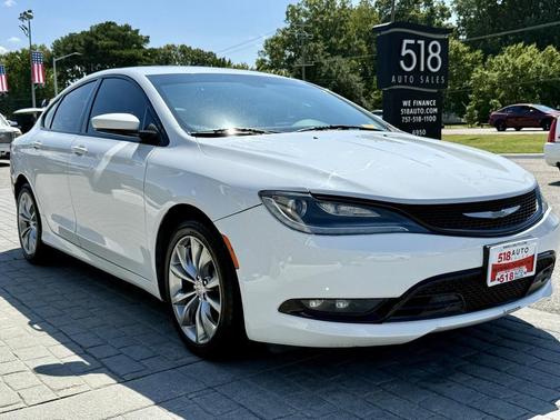 2015 Chrysler 200 S
