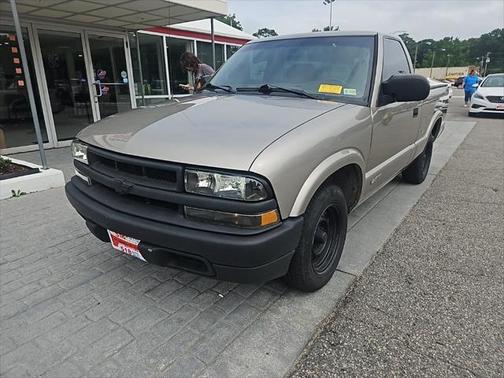 2002 Chevrolet S-10 Base