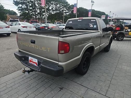 2002 Chevrolet S-10 Base