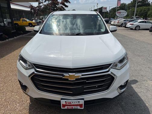 Summit White 2018 Chevrolet Traverse LT Cloth