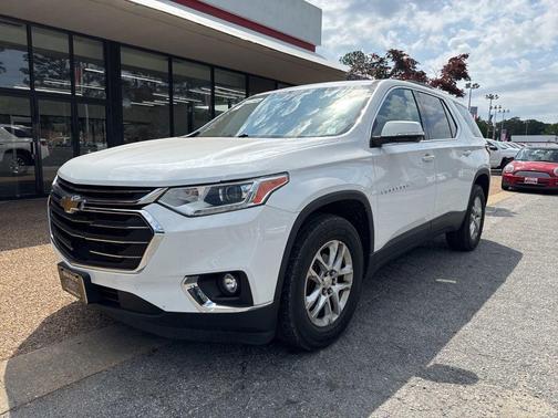 Summit White 2018 Chevrolet Traverse LT Cloth