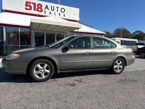 2002 Ford Taurus SE