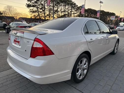 2012 Ford Fusion SE