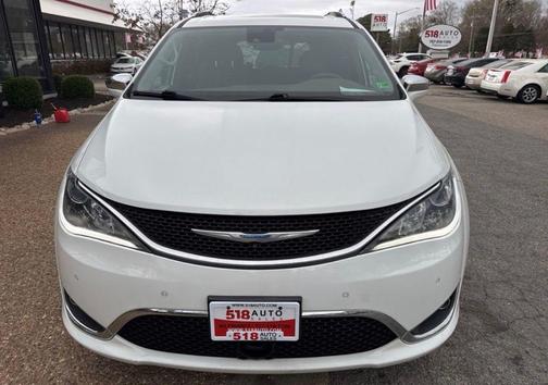 Bright White Clearcoat 2018 Chrysler Pacifica Limited
