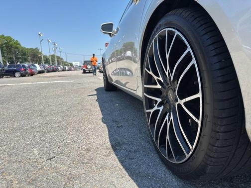Luminous Sand Metallic 2018 Volvo S90 T5 Momentum