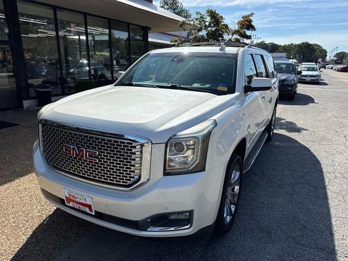 White Diamond Clearcoat 2015 GMC Yukon XL 1500 Denali
