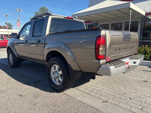 2004 Nissan Frontier S/C Crew Cab