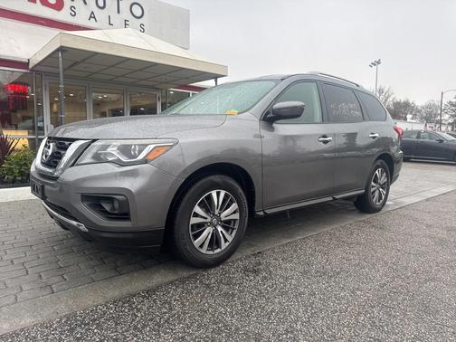 2018 Nissan Pathfinder SV