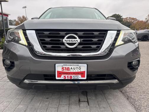 2018 Nissan Pathfinder SV